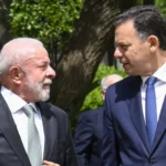 Lula chega a Portugal e trata de imigração com premiê e presidente