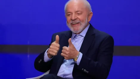 Lula dará entrada em hospital em SP para procedimentos médicos