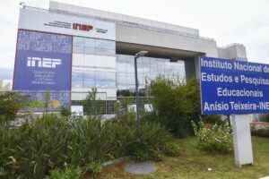 MEC prorroga prazo para pedir isenção da taxa de inscrição