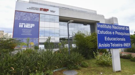 MEC prorroga prazo para pedir isenção da taxa de inscrição