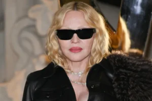 Madonna canta no Coachella com Sabrina Carpenter e lança música 'I Feel So Free'