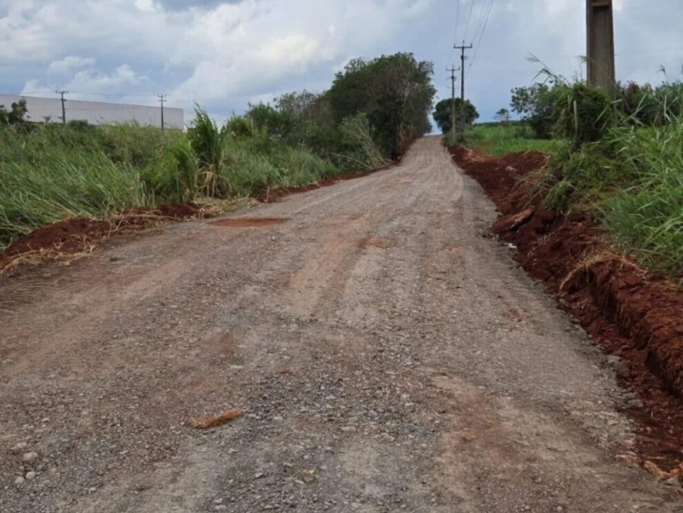 Maquinários da Prefeitura teriam sido utilizados para abrir estrada que funcionará como desvio de pedágio, em Marialva