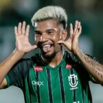 Maringá vira para cima da Ferroviária, estreia com vitória e dorme líder da Série C