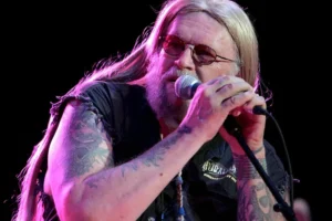 Morre David Allan Coe, astro polêmico da música country, aos 86 anos