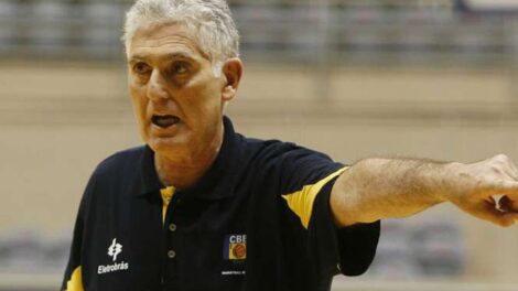 Morre Moncho Monsalve, ex-técnico da seleção brasileira de basquete
