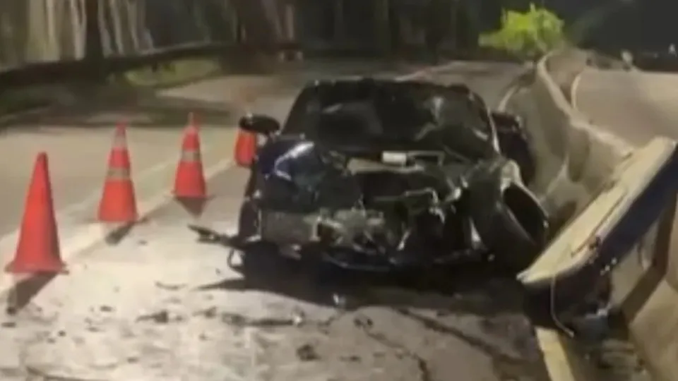 Motorista de Porsche invade a contramão e causa acidente com 4 feridos na zona leste de SP