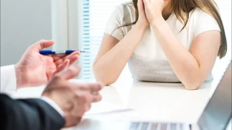 Mulheres recebem 21,3% a menos que homens em empresas privadas com mais de 100 empregados