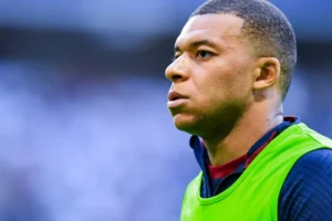 Na última Copa de Messi e Cristiano Ronaldo, Mbappé busca assumir o trono