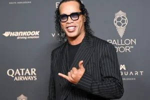 Não há nada que me prenda, então vou vivendo, diz Ronaldinho Gaúcho sobre rolês aleatórios