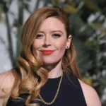 Natasha Lyonne é retirada de voo após ignorar pedido de comissários nos Estados Unidos