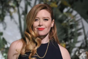 Natasha Lyonne é retirada de voo após ignorar pedido de comissários nos Estados Unidos
