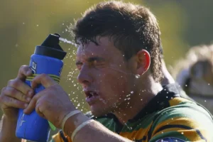 Os perigos da desidratação, especialmente para idosos