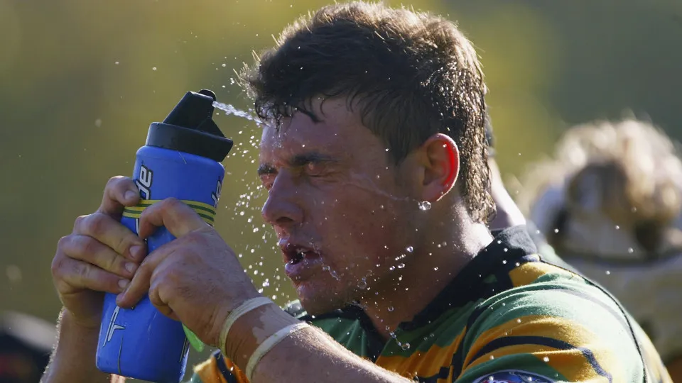 Os perigos da desidratação, especialmente para idosos