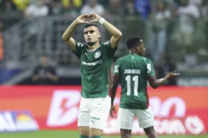 Palmeiras encara Grêmio em busca da quarta vitória seguida no Brasileirão