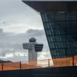 Passageira dá à luz em pleno voo: "Vai ter de chamar o bebê de Kennedy"