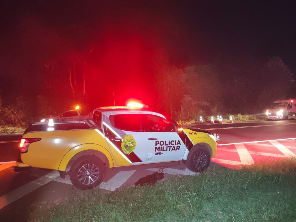 Pedestre que caminhava pela PR-323 morre após ser atropelado por caminhão