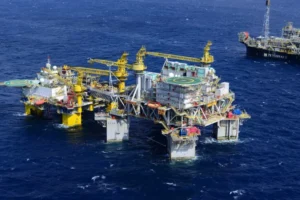 Petrobras faz nova descoberta no pré-sal da Bacia de Campos