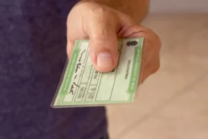 Prazo para tirar e regularizar título de eleitor vai até 6 de maio