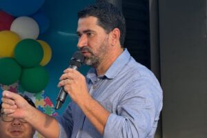 Prefeito de Floresta se pronuncia após ser detido com carro clonado em Maringá: "Levamos um golpe"