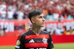 Pulgar, do Flamengo, pega quatro jogos de suspensão no STJD por agressão