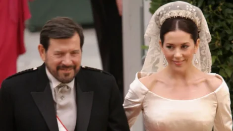 Rainha Mary da Dinamarca anuncia morte do pai aos 84 anos