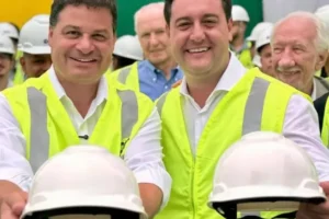 Ratinho Jr escolhe Sandro Alex para ser candidato ao Governo do Paraná