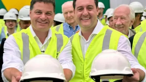 Ratinho Jr escolhe Sandro Alex para ser candidato ao Governo do Paraná