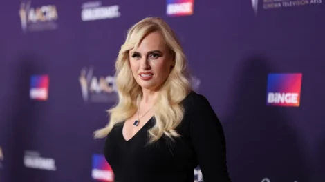 Rebel Wilson desabafa: "Acho que nunca terei um corpo de biquíni"