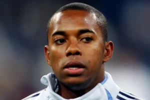 Robinho tem nova defesa, e advogado fala em mudança de estratégia