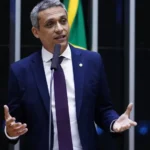 STF torna Gustavo Gayer réu sob acusação de injúria por ligar Lula a Hamas e nazismo