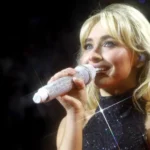 Sabrina Carpenter zomba de expressão cultural árabe de fã no Coachella e pede desculpas