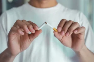Sete benefícios que parar de fumar traz para a saúde bucal