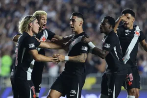 Spinelli decide, Vasco vence Paysandu e larga em vantagem na Copa do Brasil