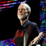 Tom Dumont, guitarrista do No Doubt, recebe diagnóstico de doença de Parkinson