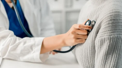 Tratamento contra câncer de mama pode deixar sequelas no coração