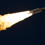 Tripulação da Artemis 2 bate recorde de distância da Terra em início do sobrevoo lunar