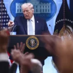 Trump afirma que iranianos "não têm cartas" para negociações exceto Ormuz