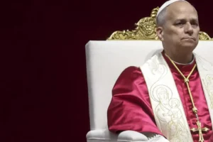 Trump ataca Papa Leão XIV após ser criticado: "Fraco" e "péssimo"