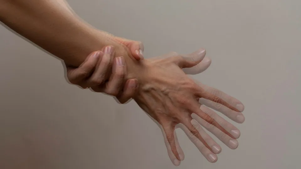 Vício em álcool não tem a ver com quantidade: sinais para ficar atento