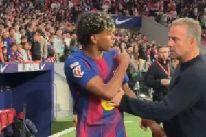 Yamal ignora Flick e deixa campo furioso após vitória do Barça; Veja