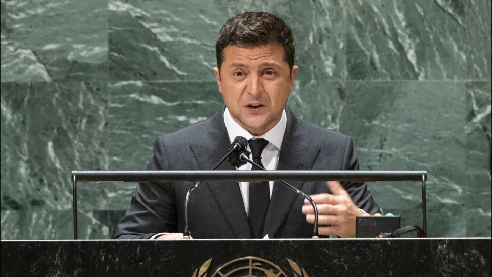 Zelenski propõe à Rússia moratória de ataques ao setor energético