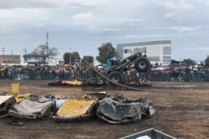 Acidente com 'monster truck' deixa dois mortos e 37 feridos na Colômbia