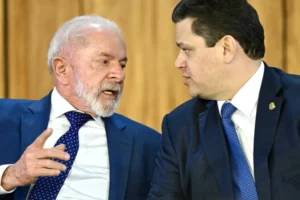 Alcolumbre pede agenda com Lula para restabelecer relação após derrota de Messias