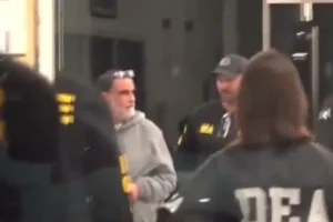 Alex Saab pousa em Miami após ser deportado pela Venezuela para os EUA