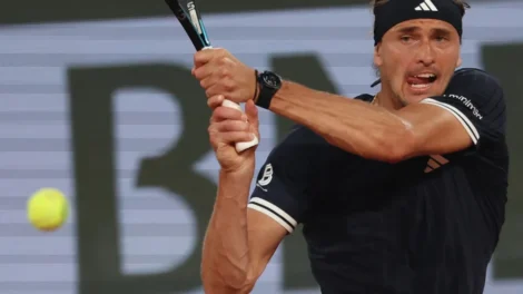 Alexander Zverev apura-se para as oitavas de final de Roland Garros
