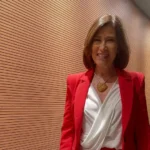 'Antes eu tinha mais vigor, hoje eu tenho mais domínio', diz Beth Goulart sobre maturidade