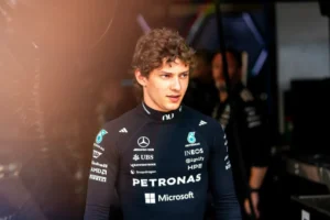 Antonelli quebra marcas, lidera F1 aos 19 anos e surpreende pela maturidade