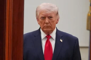 Após 2 horas, reunião de Trump termina sem decisão sobre acordo com Irã