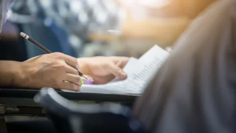 Após ajuste de calendário, Fuvest divulga cronograma completo do vestibular 2027