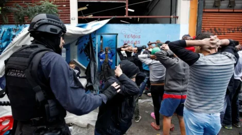 Após esvaziamento da cracolândia, usuários circulam por 260 pontos da Santa Cecília